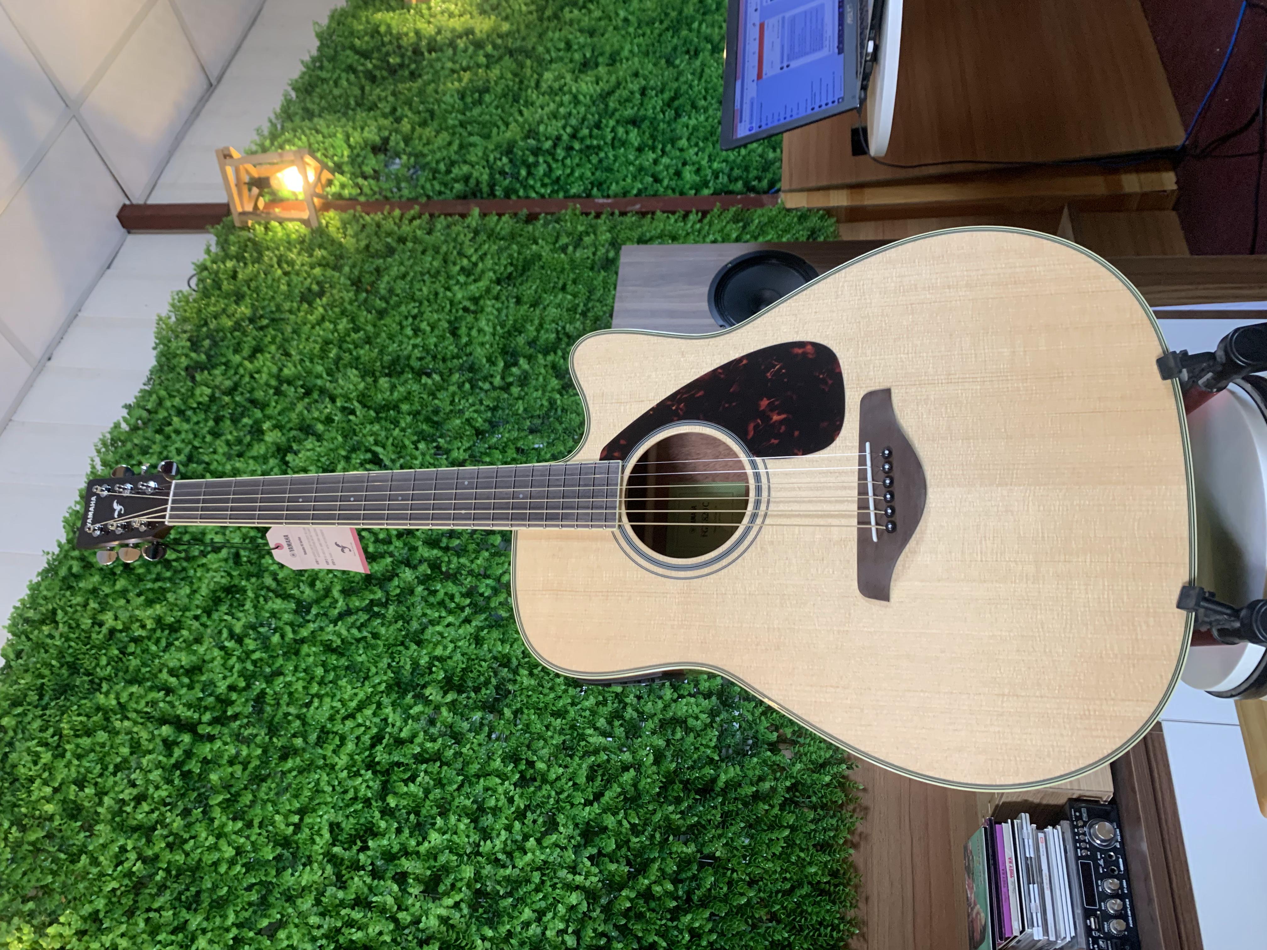 Đàn Guitar Acoustic Yamaha FGX820C
