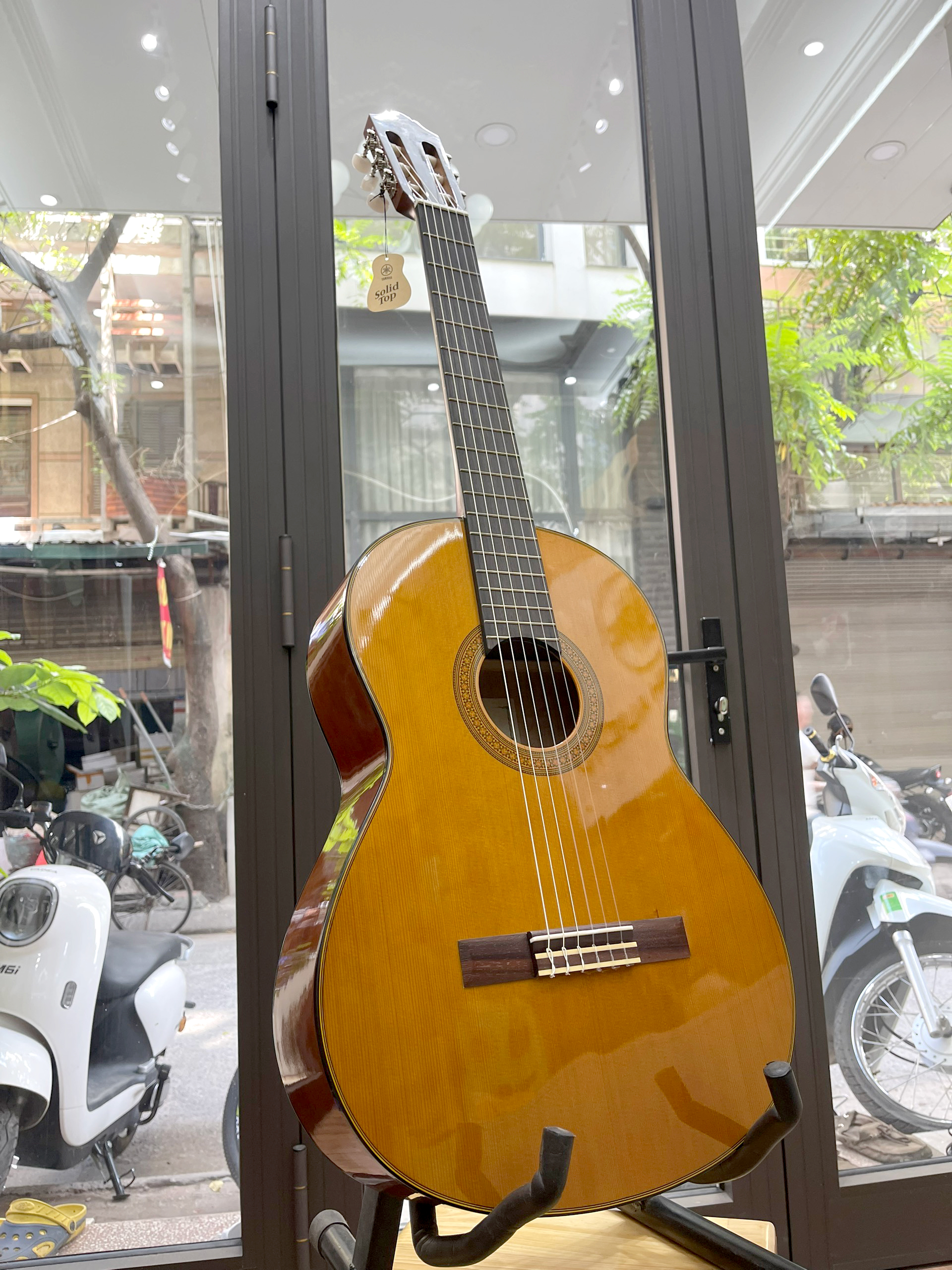 Đàn Guitar Classic Yamaha CG142C